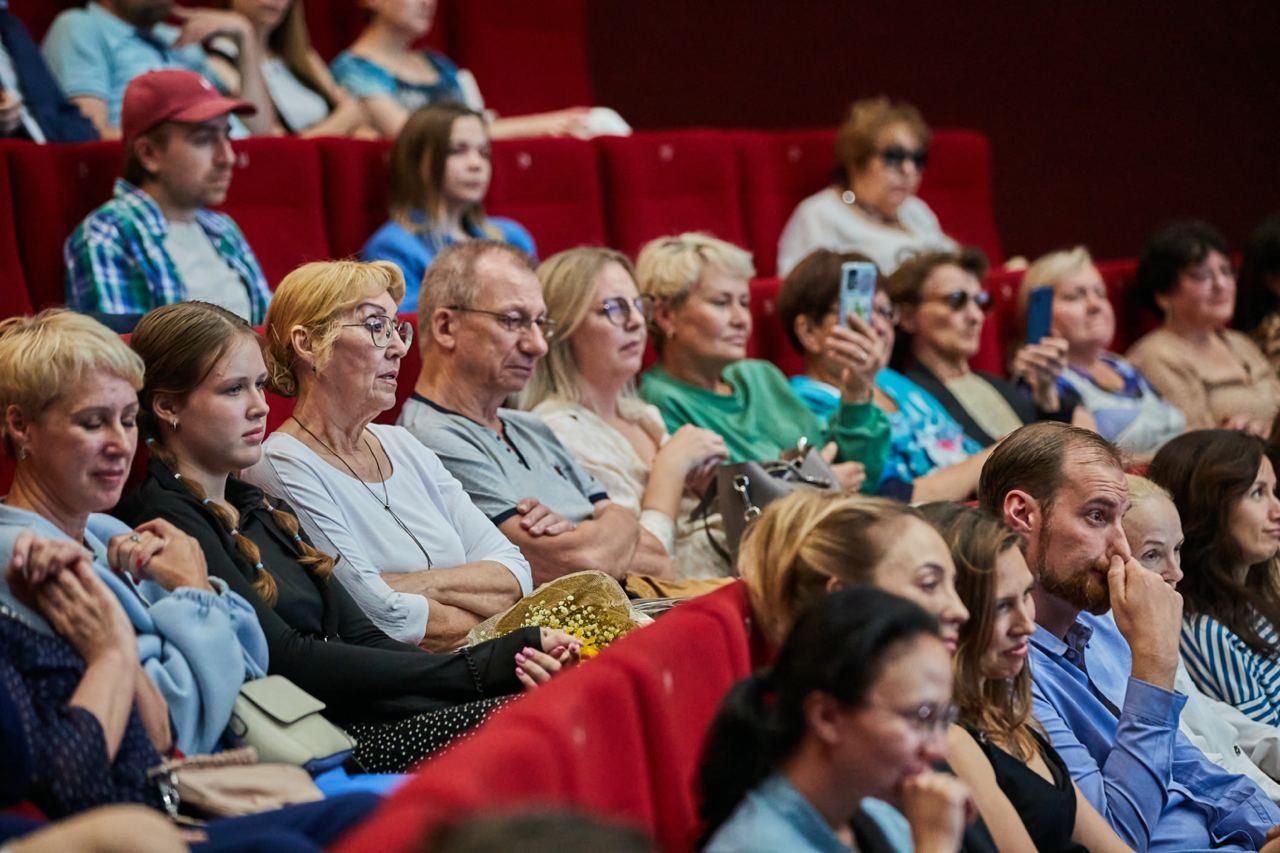 Фото «Свет» в Новосибирске: «Ростелеком» организовал показ фильма в рамках фестиваля «Наше кино» 3